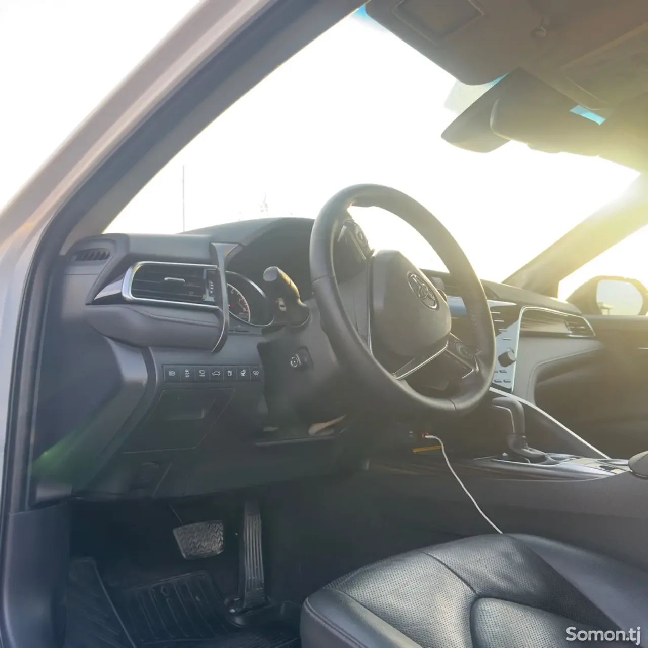 Toyota Camry 2019 · 3.5 AT