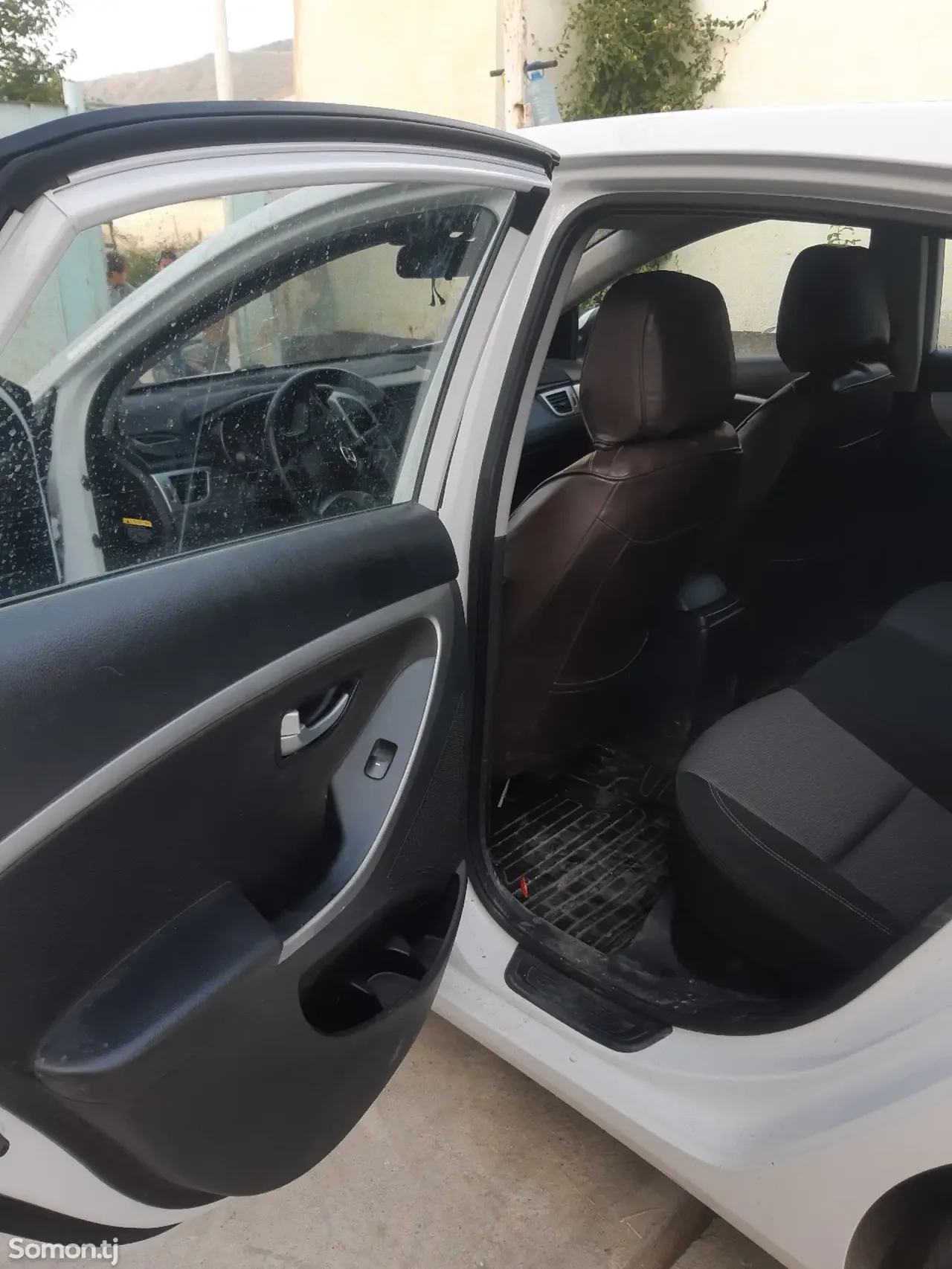 Hyundai i30 2014 · 1.6 AT