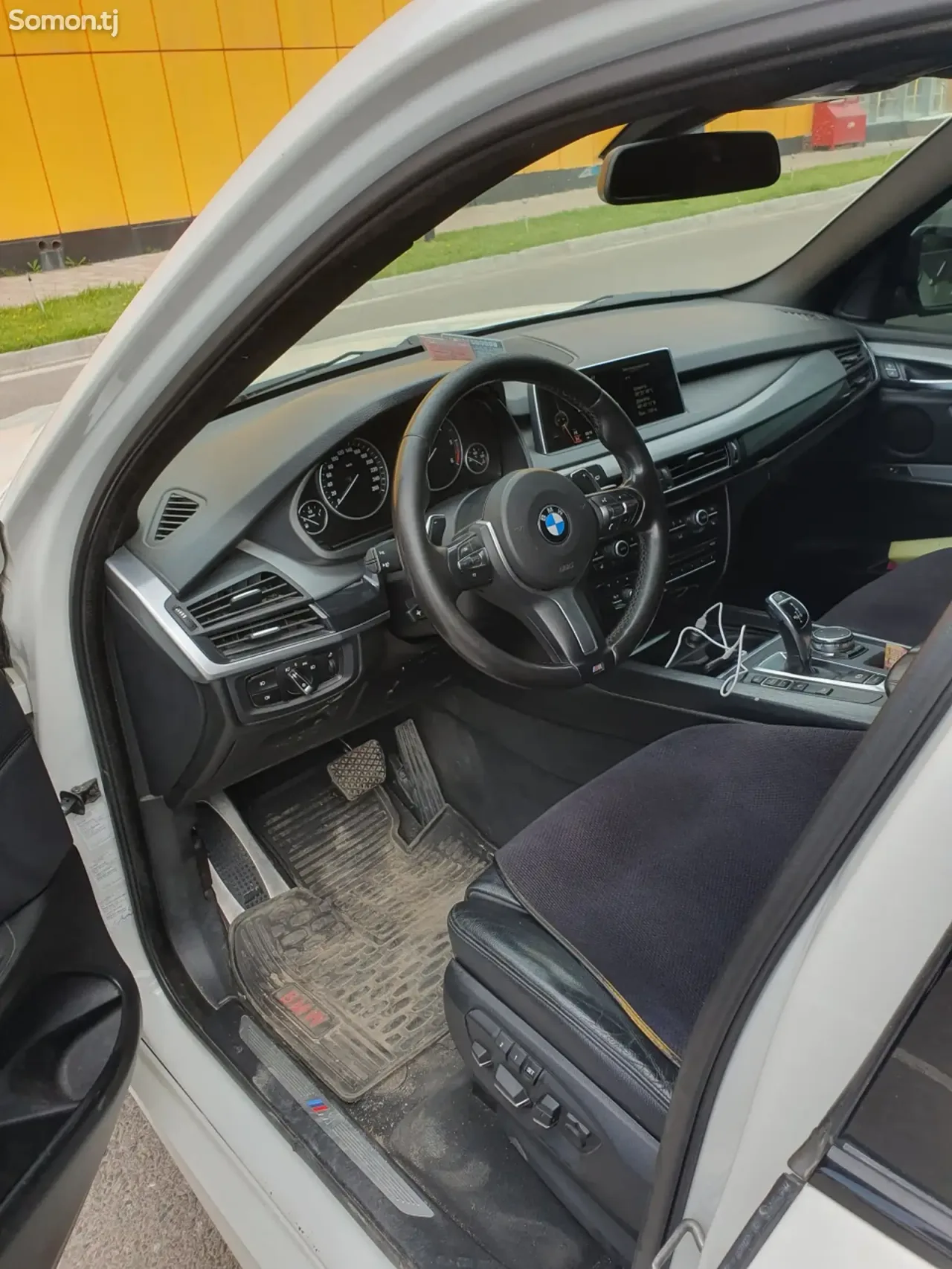 BMW X5 2016 · 3.0 AT