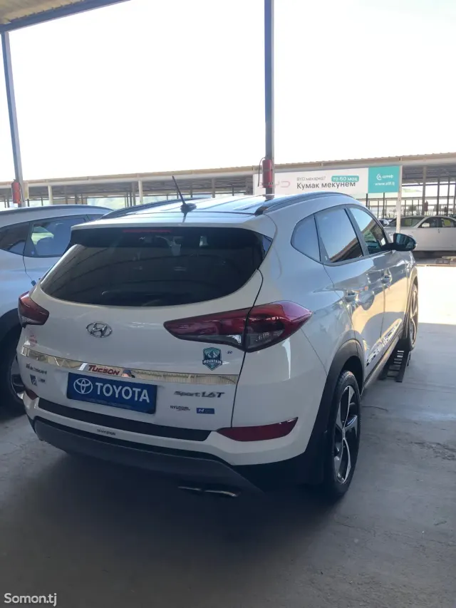 Hyundai Tucson 2017 · 1.6 AT