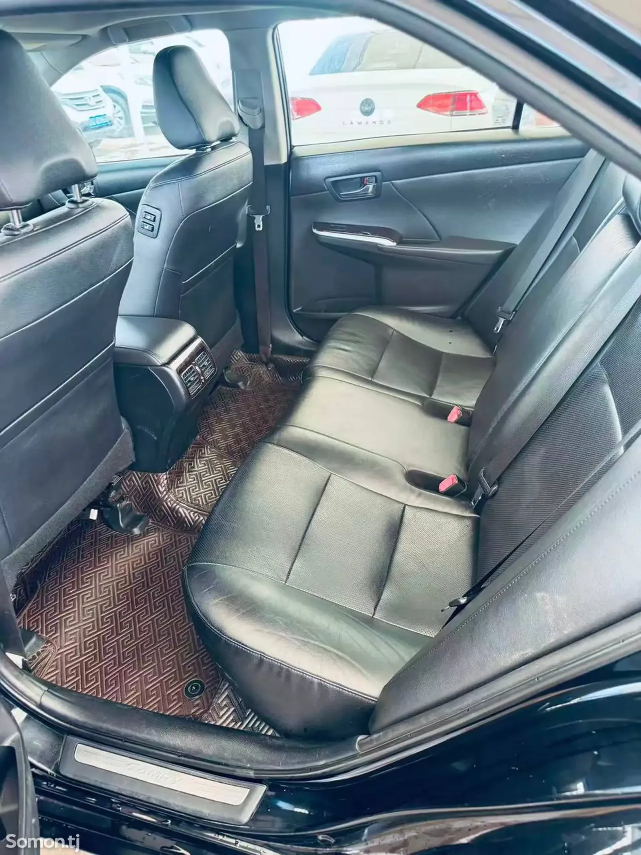 Toyota Camry 2016 · 2.0 AT