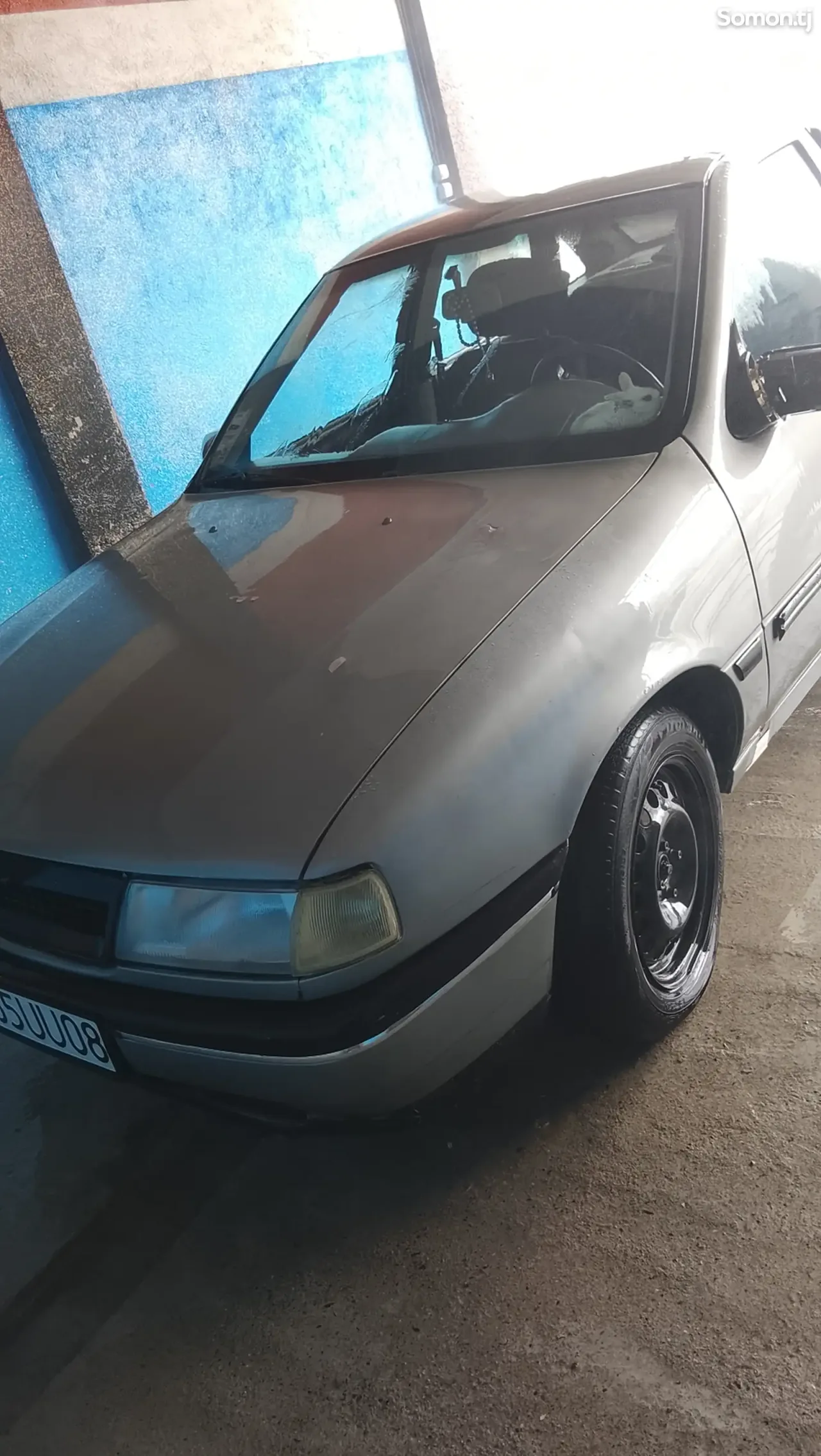 Opel Vectra A 1991 · 1.8 MT