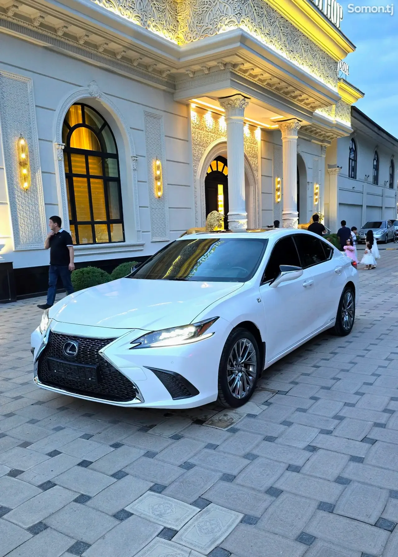 Lexus ES series 2023 · 3.0 AT