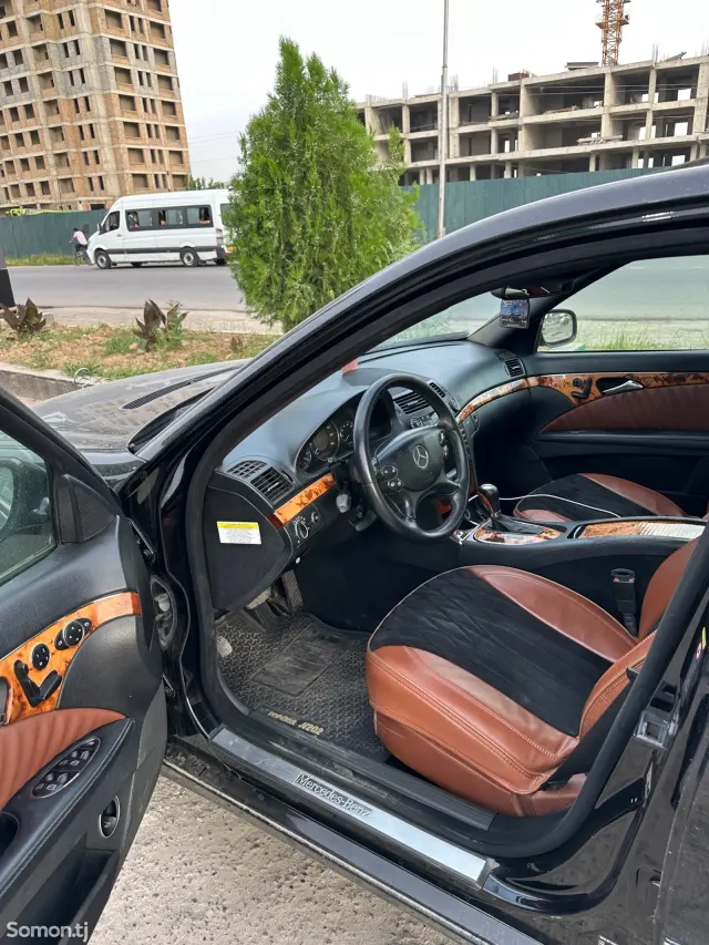 Mercedes-Benz E class 2009 · 3.5 AT
