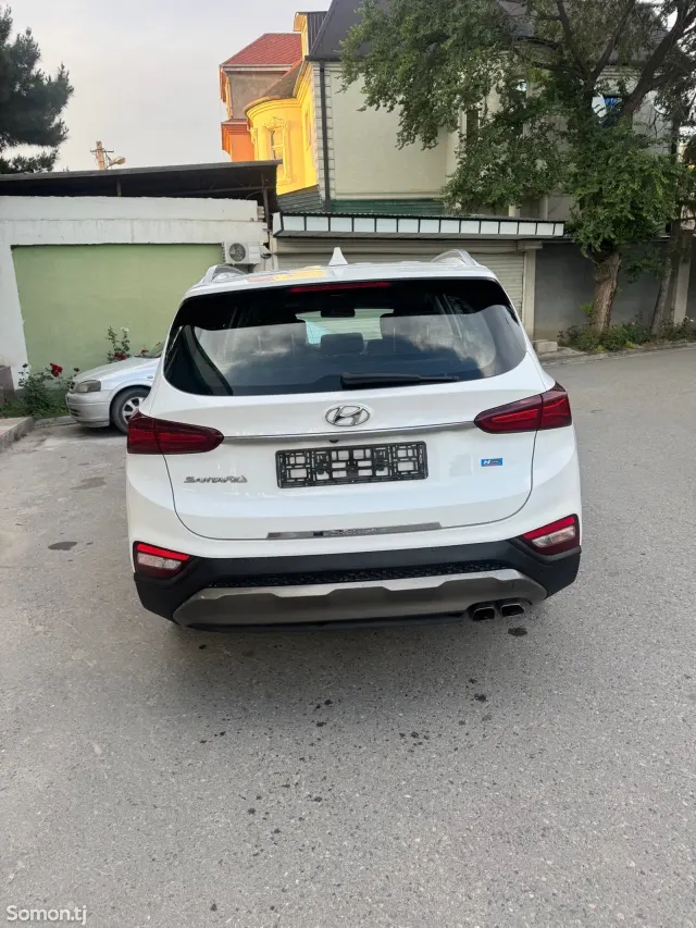 Hyundai Santa Fe 2018 · 2.0 AT