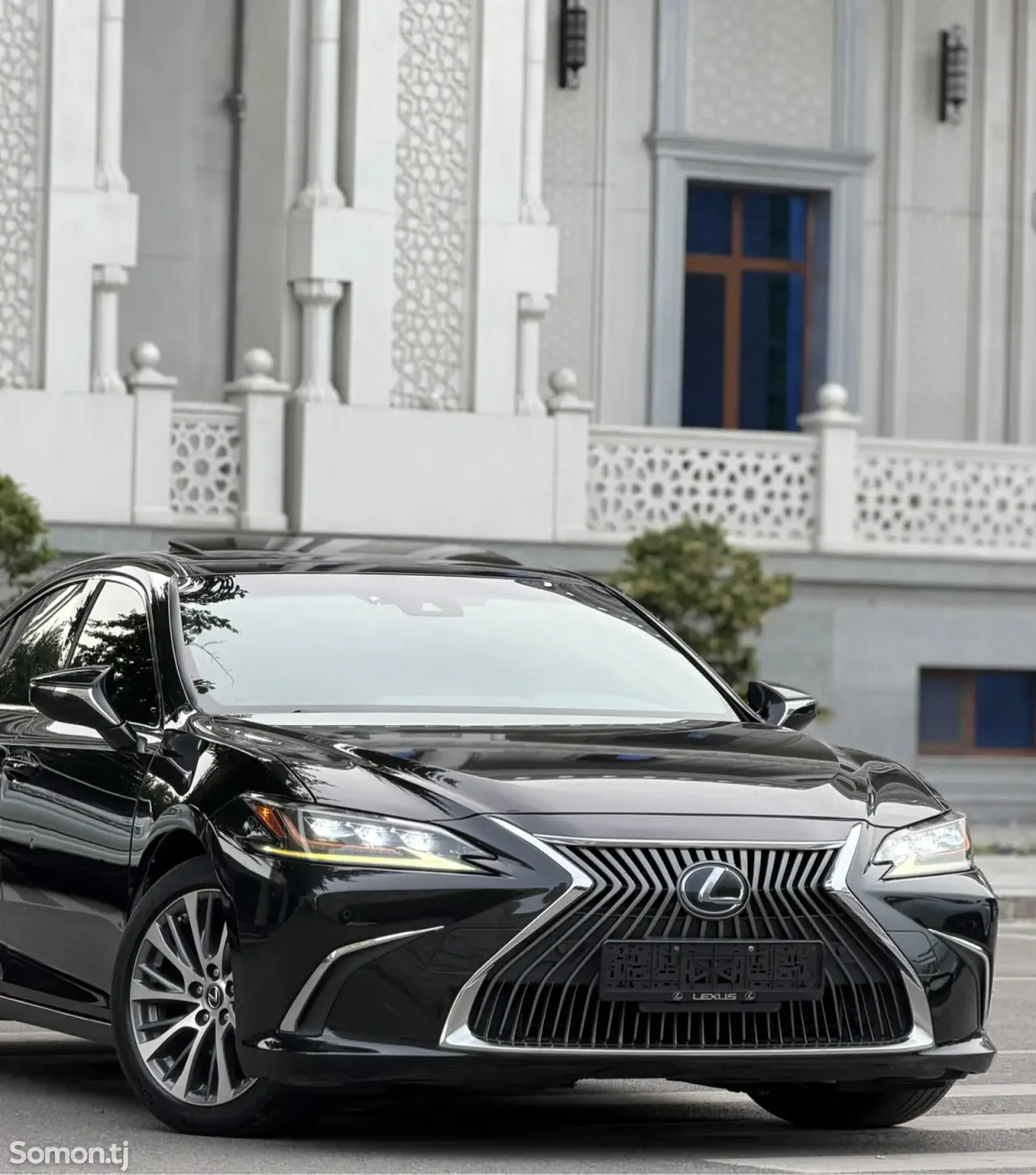Lexus ES series 2019 · 3.0 AT