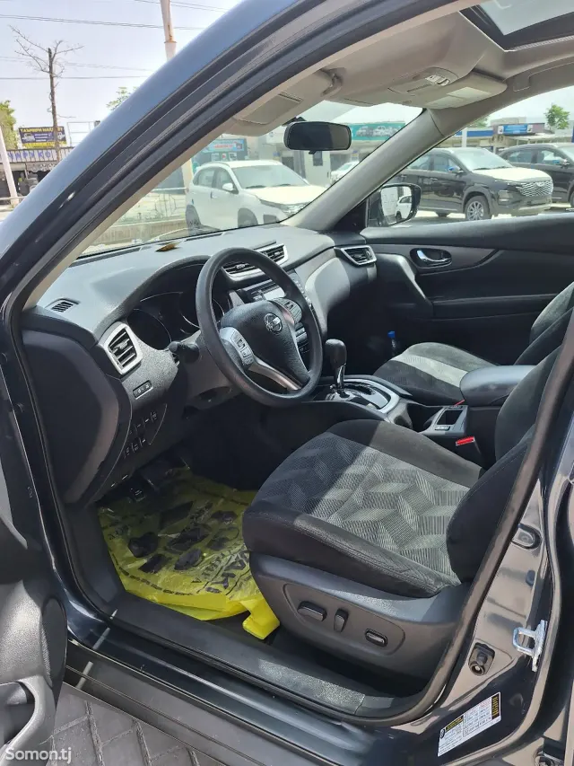 Nissan Rogue 2017 · 2.4 AT