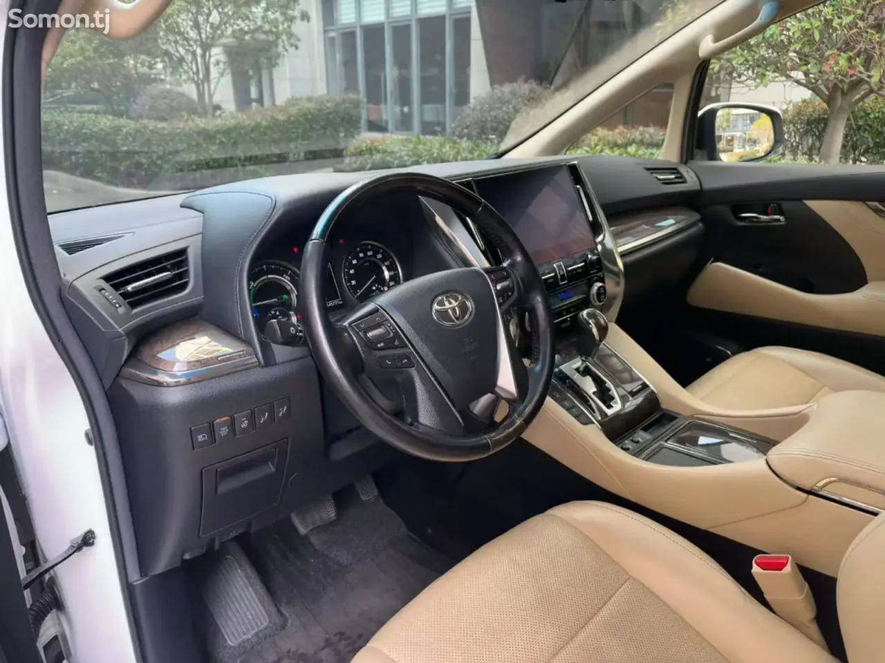 Toyota Alphard 2023 · 2.5 AT