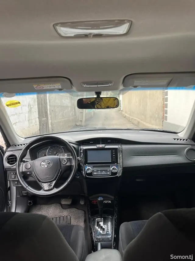Toyota Fielder 2015 · 1.5 AT