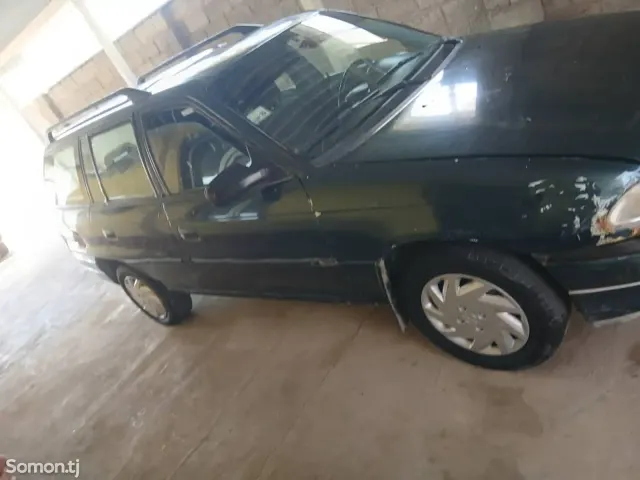Opel Astra F 1997 · 1.6 MT