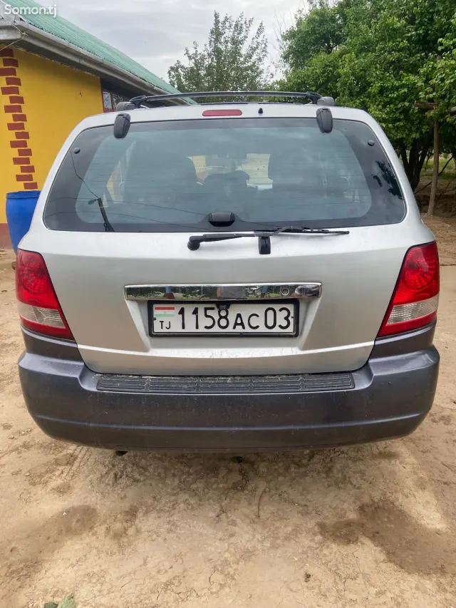 Kia Sorento 2004 · MT