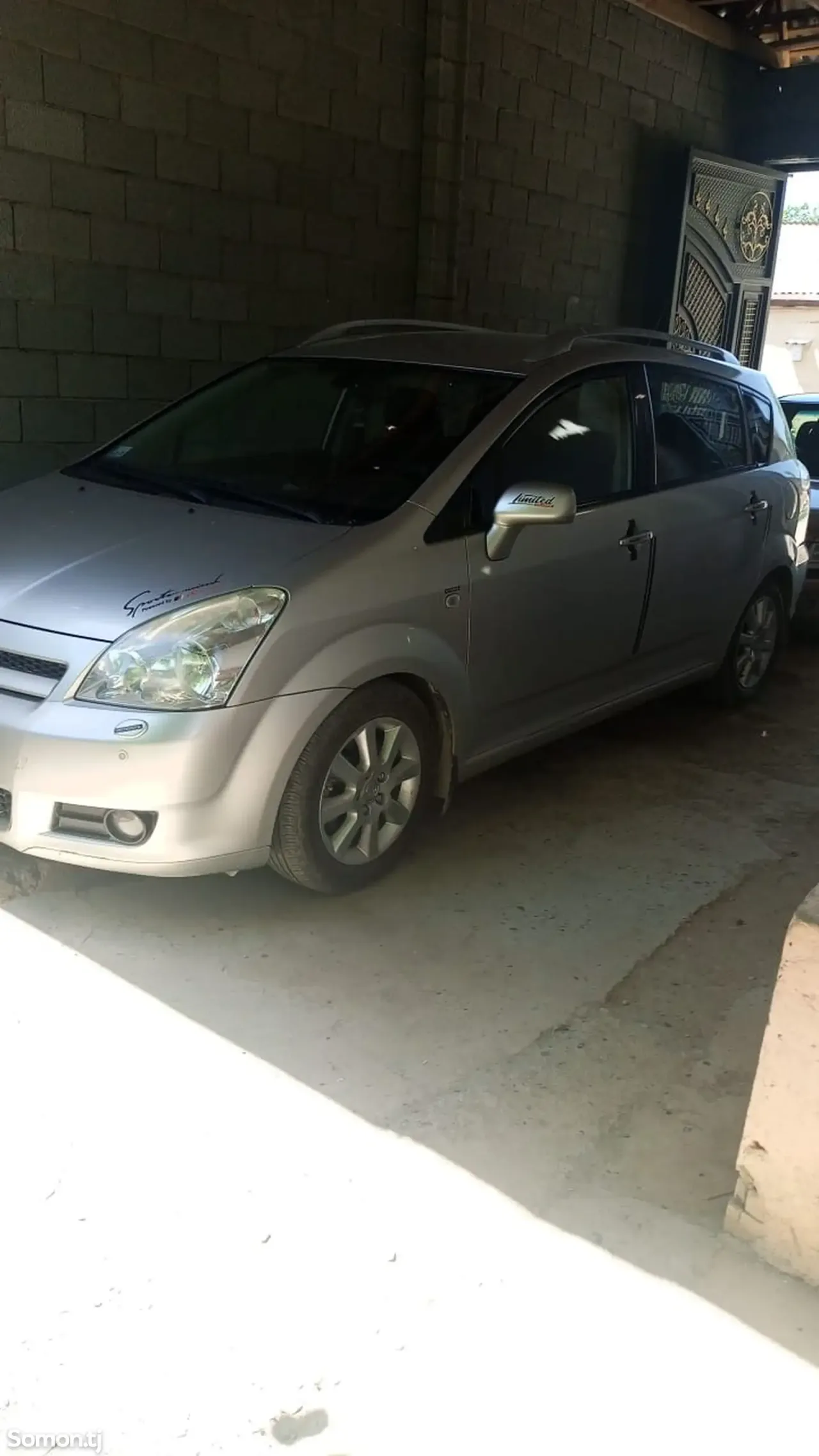 Toyota Verso 2007 · 2.2 MT