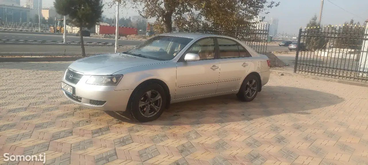 Hyundai Sonata 2005 · 2.0 MT