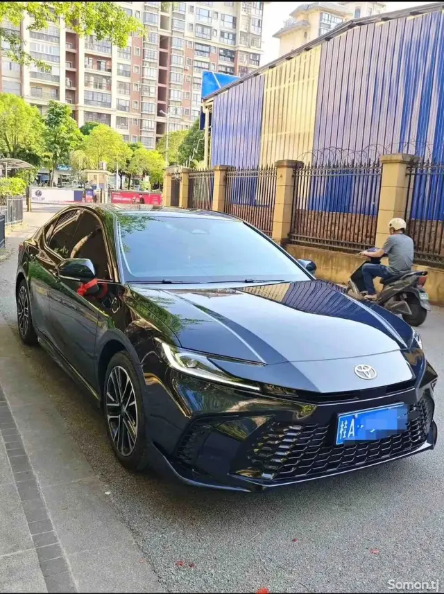 Toyota Camry 2025 · 2.0 AT