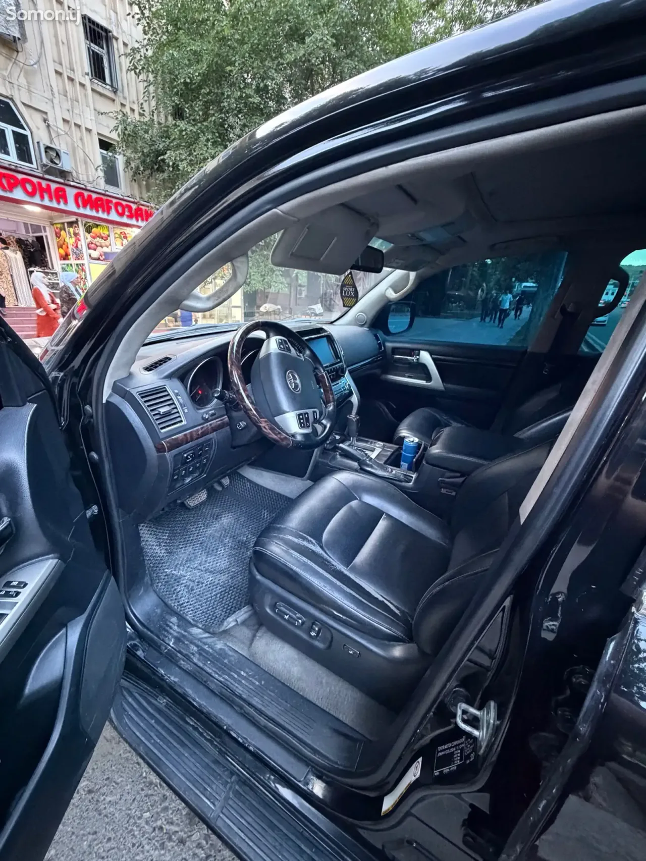 Toyota Land Cruiser 2014 · 4.7 AT