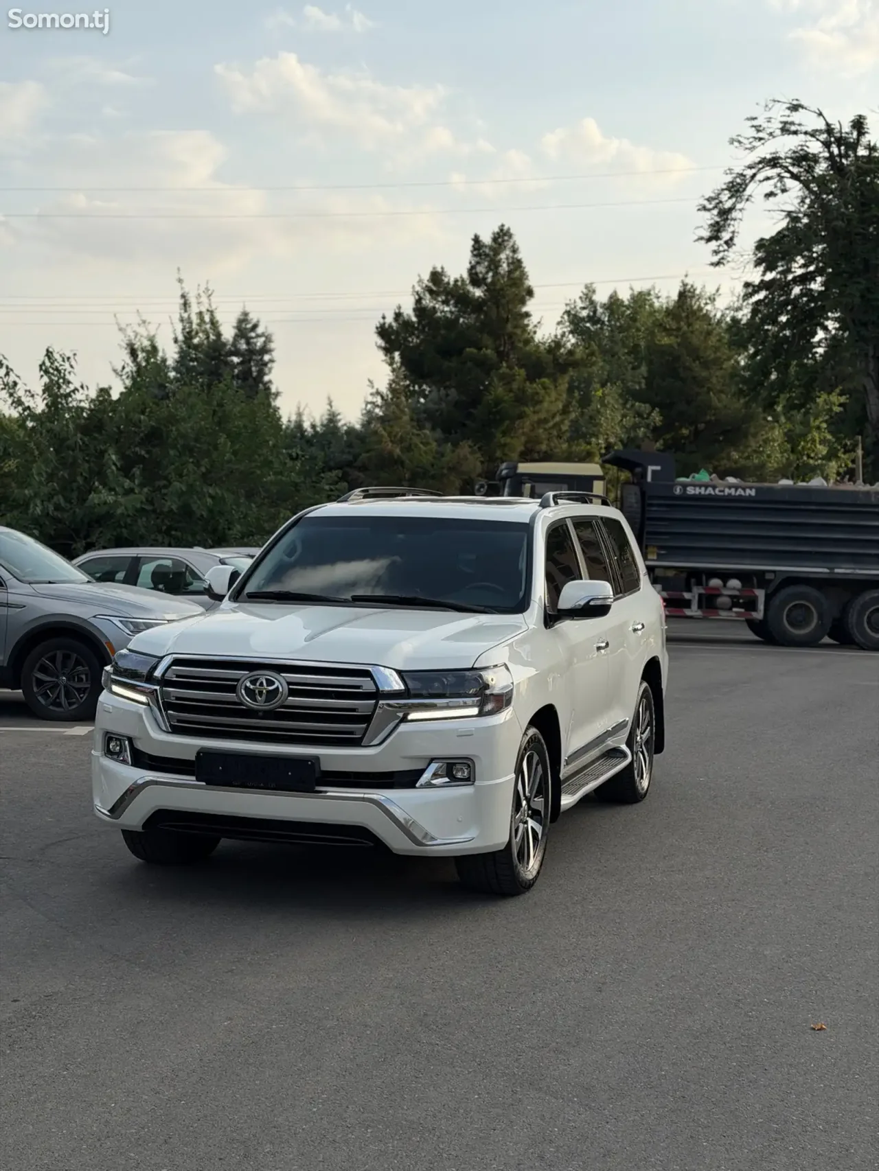 Toyota Land Cruiser 2016 · 4.6 AT