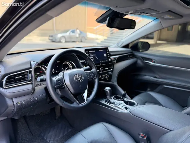 Toyota Camry 2024 · 2.5 AT