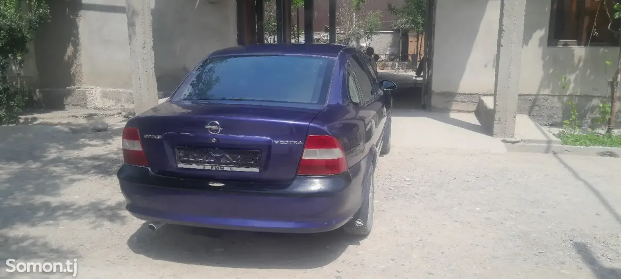 Opel Vectra B 1995 · 1.6 MT