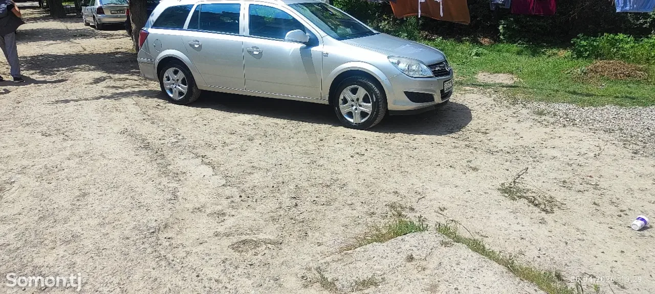 Opel Astra H 2010 · 1.8 MT