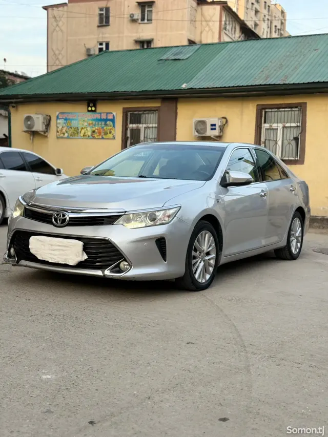 Toyota Camry 2016 · 2.5 AT