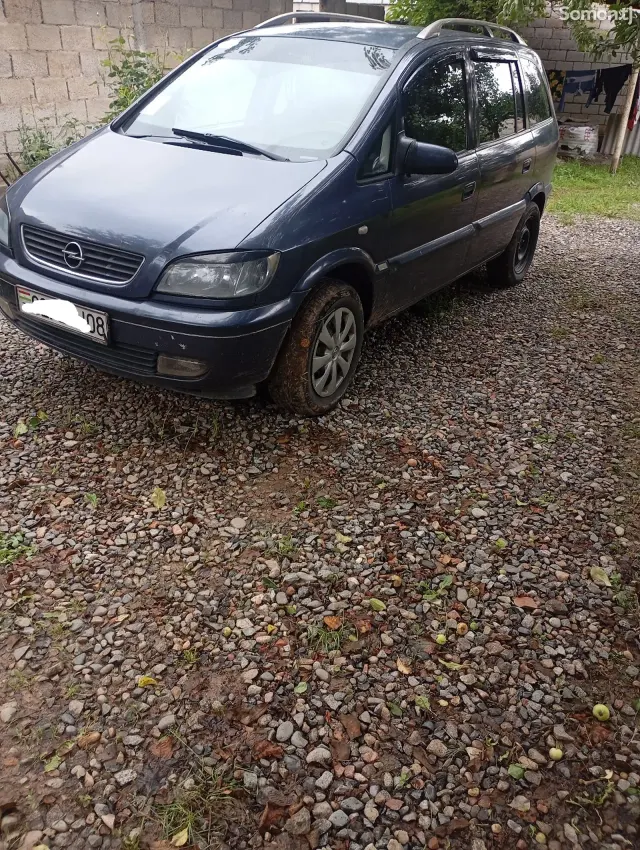 Opel Zafira 1999 · 1.6 MT