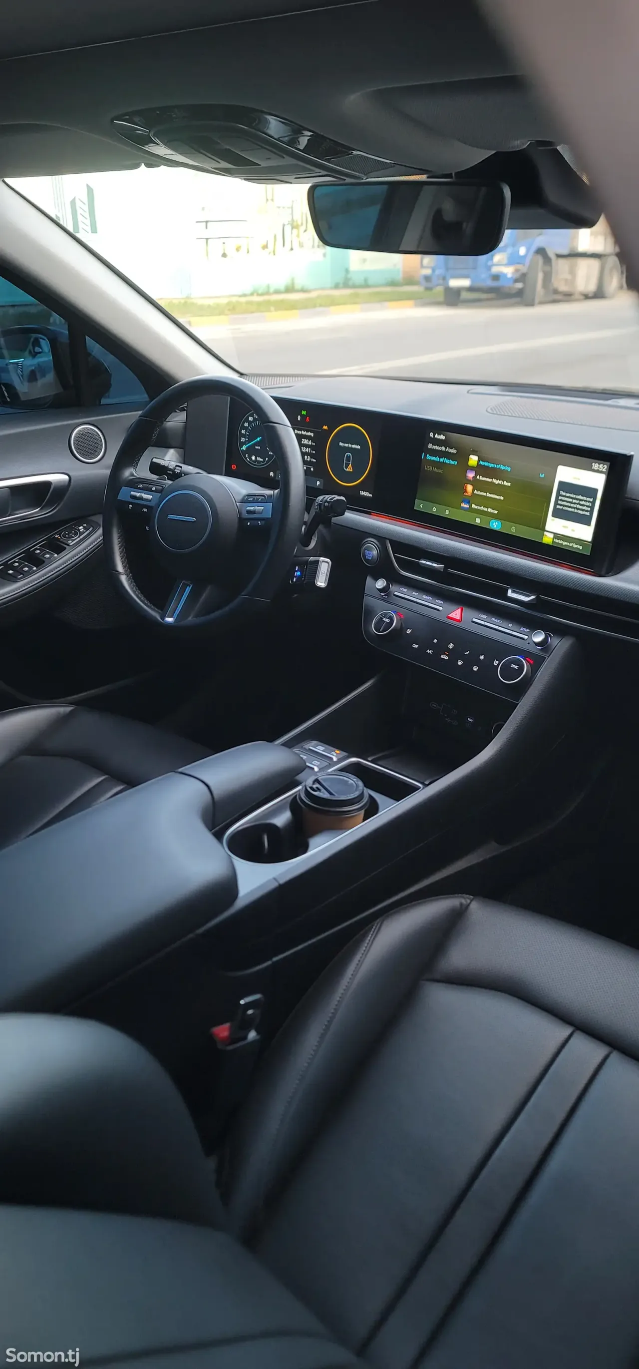 Hyundai Sonata 2024 · 2.0 AT
