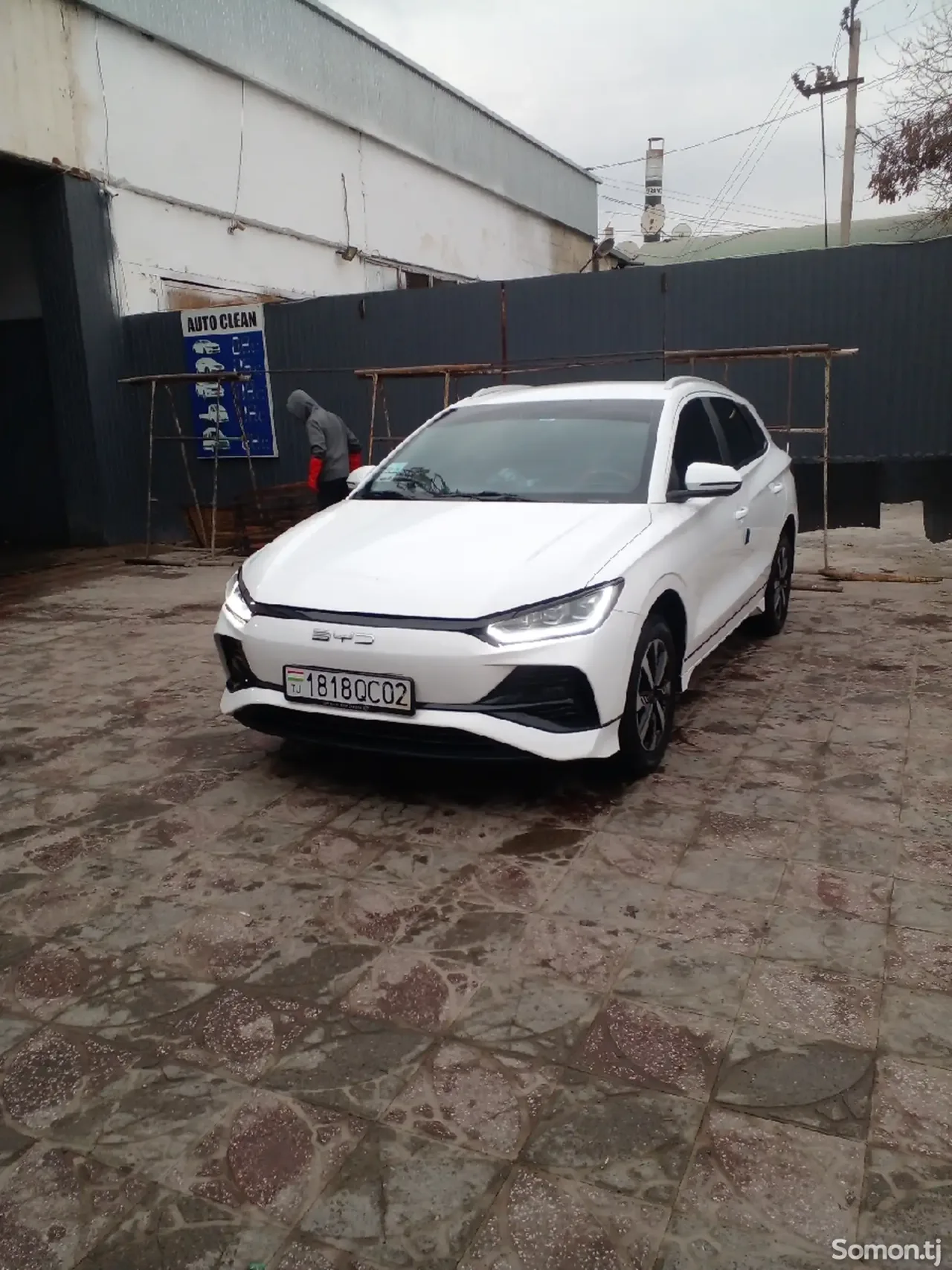 BYD E2 2024 · AT