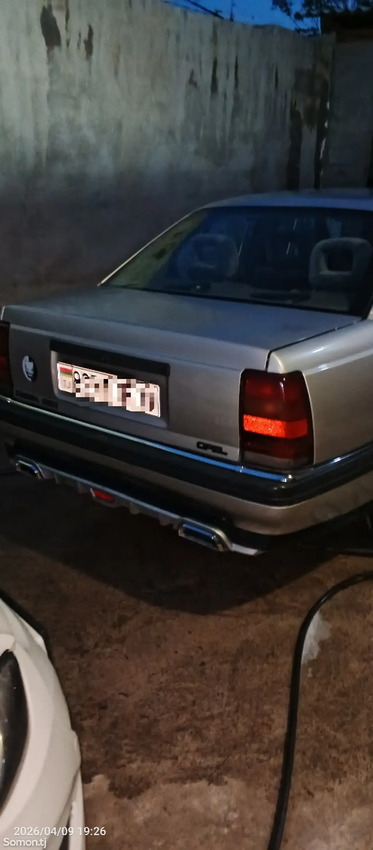 Opel Omega 1993 · 2.6 AT