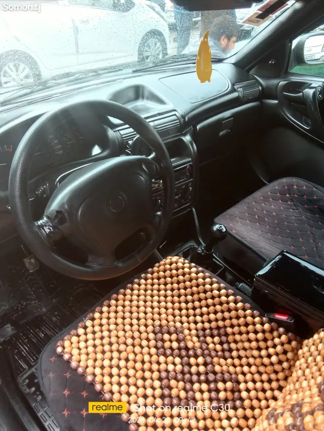 Opel Astra F 1997 · 1.6 MT