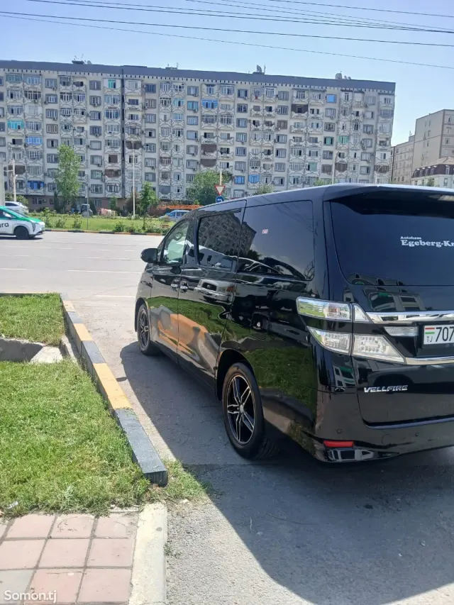 Toyota Vellfire 2014 · 2.4 AT