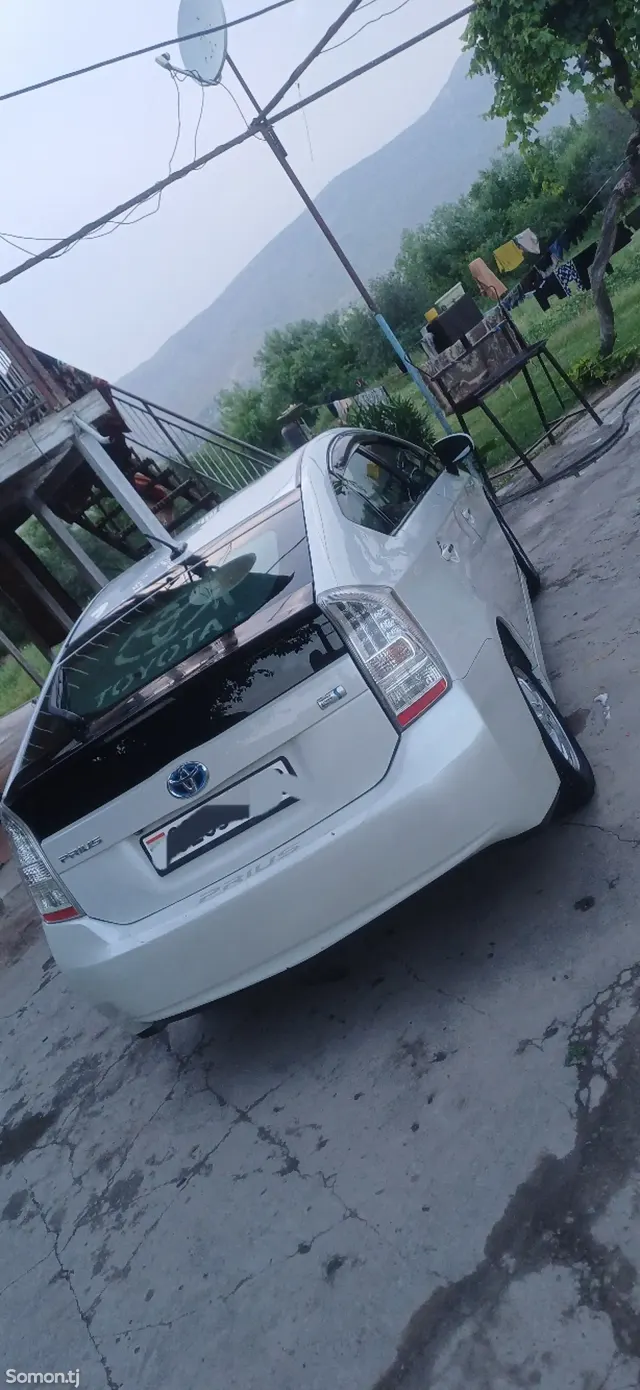 Toyota Prius 2010 · 1.8 CVT