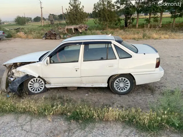 Daewoo Nexia 1996 · 1.6 MT