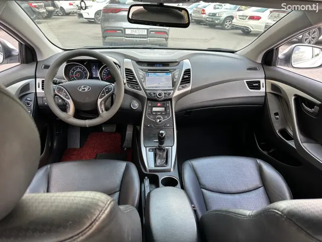 Hyundai Avante 2014 · 1.6 AT