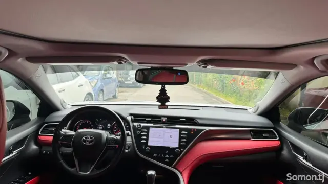 Toyota Camry 2018 · 3.5 AT