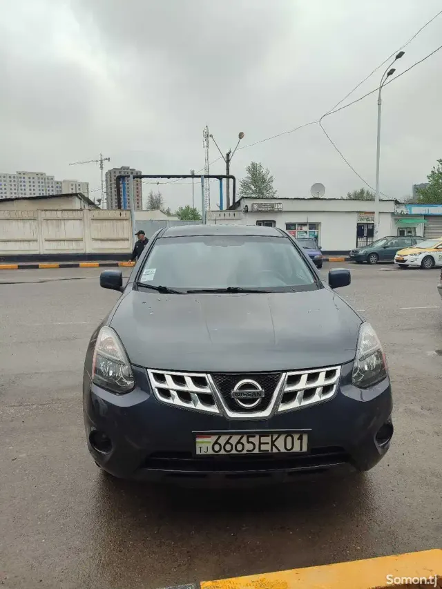 Nissan Rogue 2014 · 2.5 AT