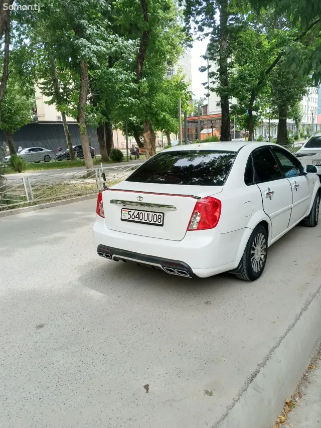 Daewoo Lacetti 2005 · 1.6 MT