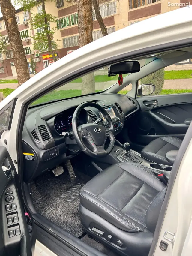 Kia K3 2014 · 1.6 AT