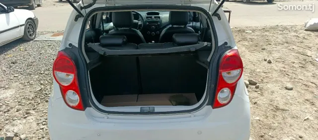Chevrolet Spark 2015 · 1.3 AT