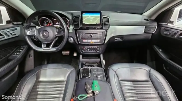 Mercedes-Benz GLE class 2017 · 3.0 AT
