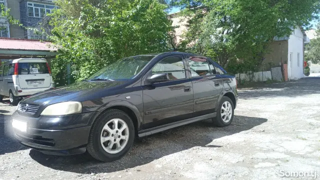 Opel Astra G 2001 · 1.6 MT