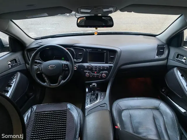 Kia K5 2011 · 2.0 AT