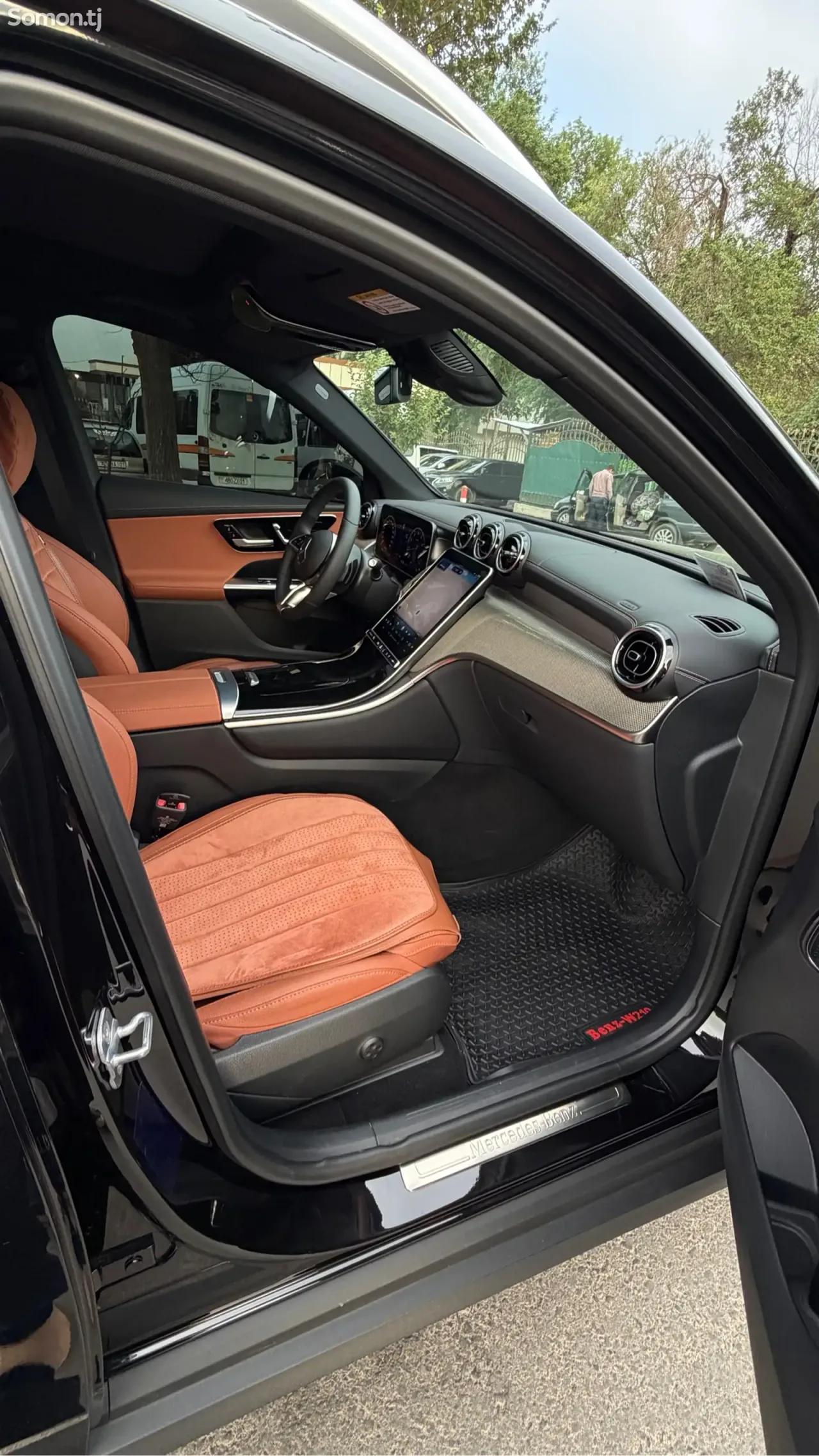 Mercedes-Benz GLC class 2025 · 3.0 AT
