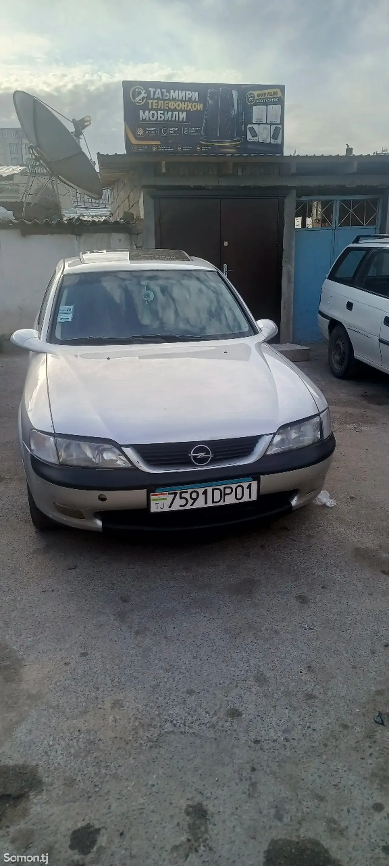Opel Vectra C 1996 · 1.6 MT