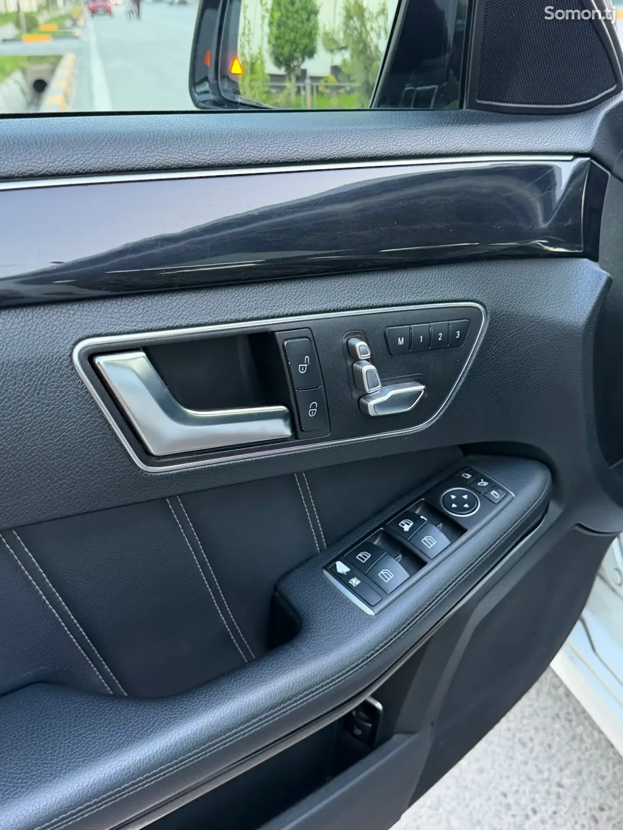 Mercedes-Benz E class 2015 · 2.2 AT