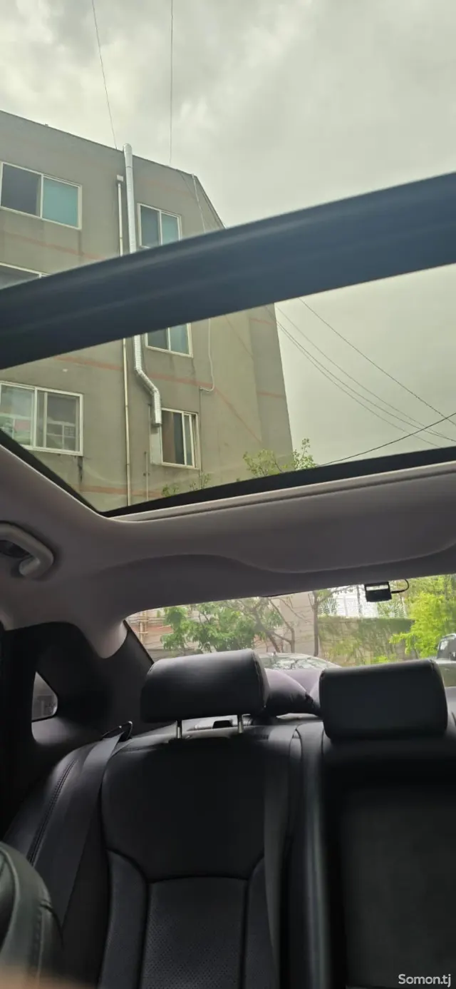 Hyundai Grandeur 2014 · 2.5 AT