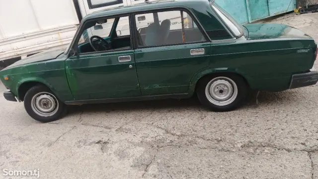 Lada (ВАЗ) 2107 1997 · 1.6 MT
