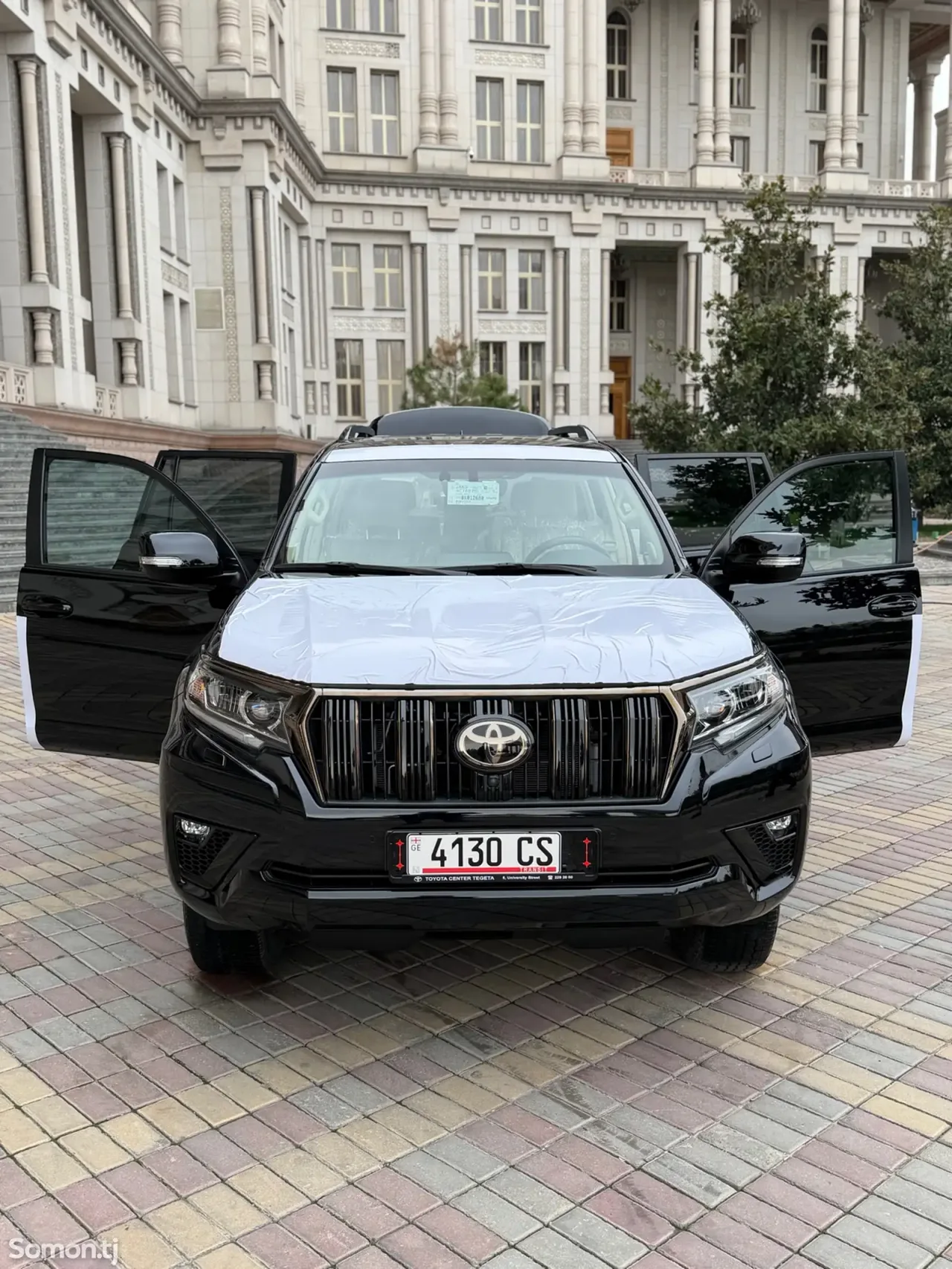 Toyota Land Cruiser Prado 2022 · 4.0 AT