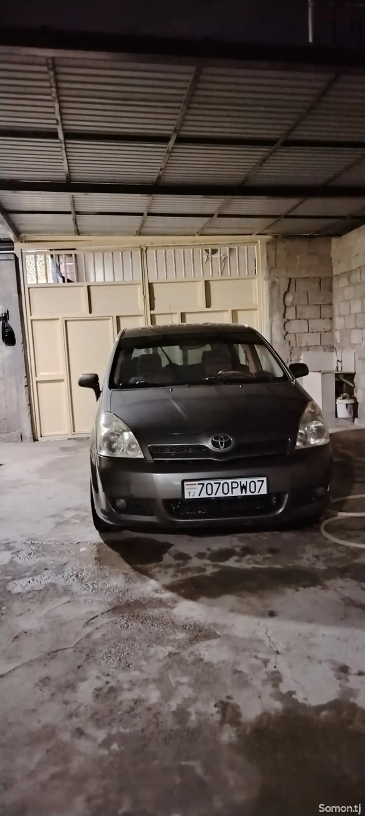 Toyota Corolla Verso 2007 · 2.2 MT