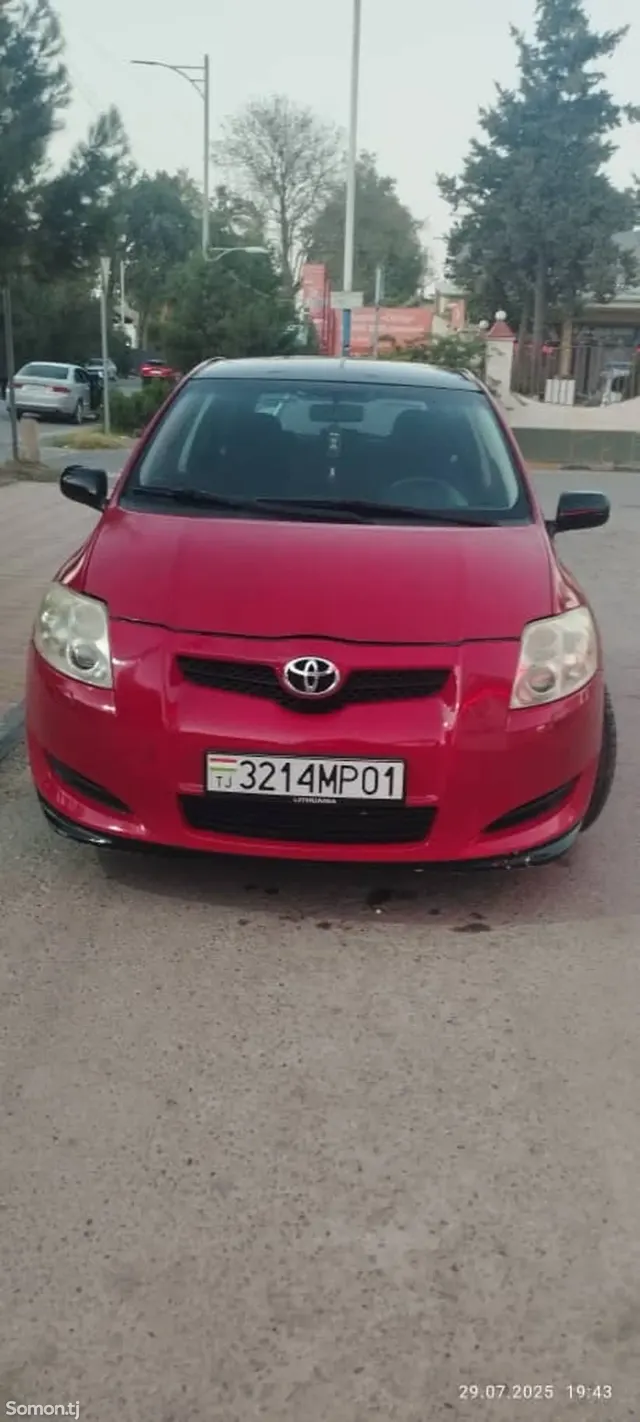 Toyota Auris 2007 · 1.4 MT