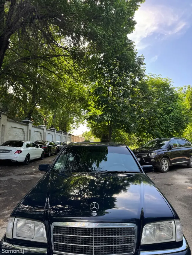 Mercedes-Benz C class 1996 · 2.0 MT